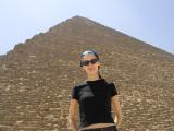 Valerie vor der Cheopspyramide in Gizeh