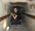 Valerie auf dem Weg zum Ausgang der Cheopspyramide