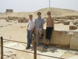 Tom, Bruno und Valerie (von links nach rechts) in Sakkara