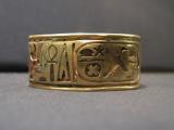 Schmuckst�ck mir Hieroglyphen