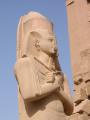 Statue von Ramses III im Karnak-Tempel