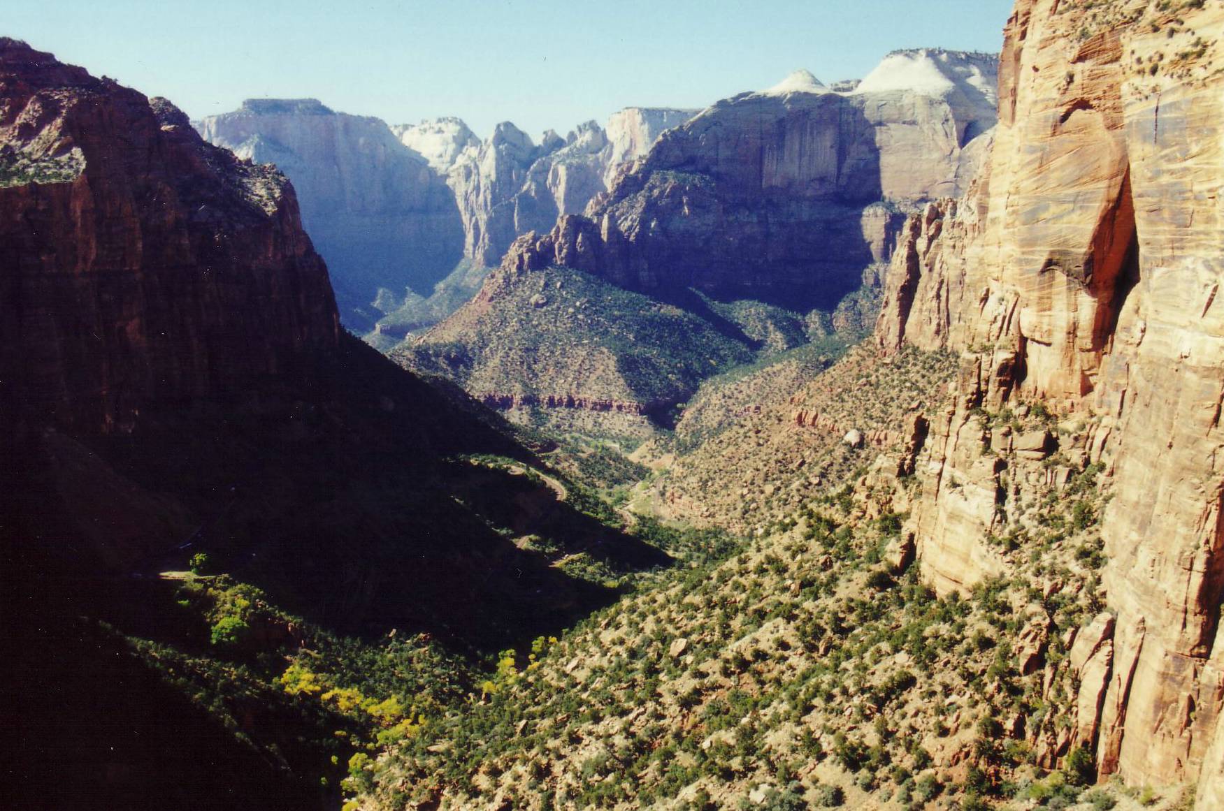 Kurz vor dem westlichen Ausgang des Zion National Park .....