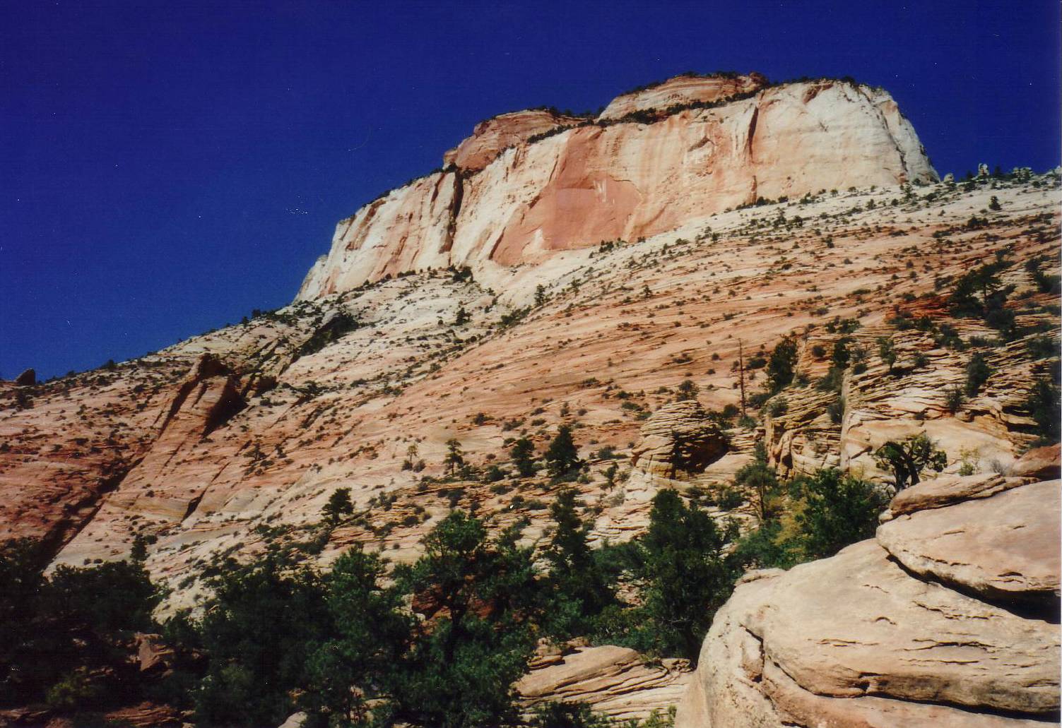 Felslandschaft beim Nahe des westlichen Ausgangs des Zi.....