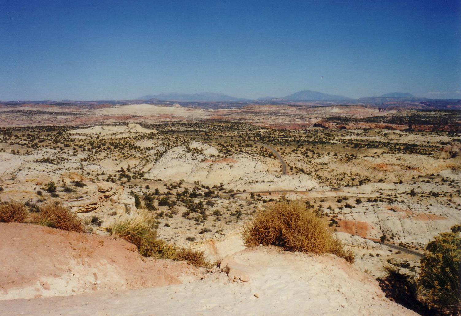 Landschaft auf dem Weg vom Bryce Canyon zum Captiol Ree.....