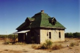 Verlasseness und voerlotters Haus am  Weg von New Mexic.....