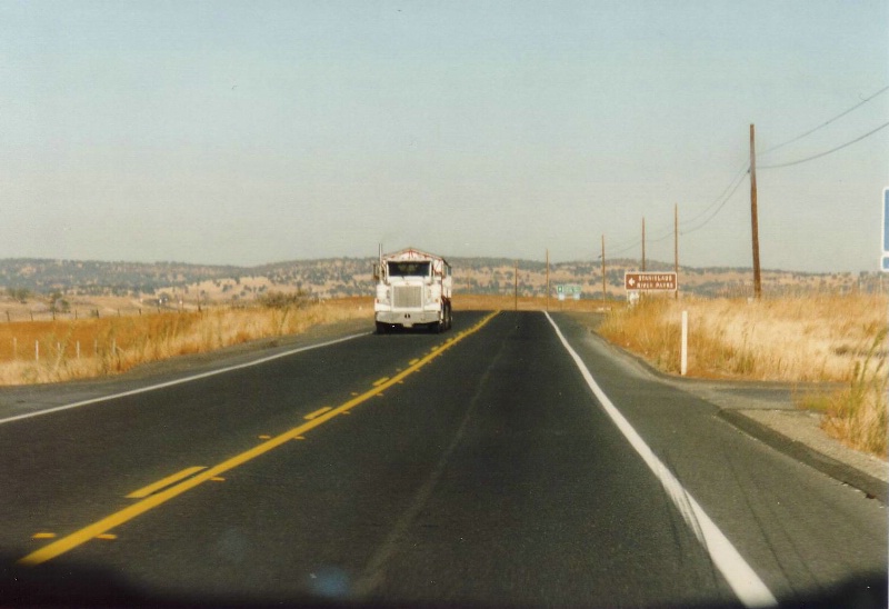 Auf der Landsatrasse zwischen San Francisco und Yo.....